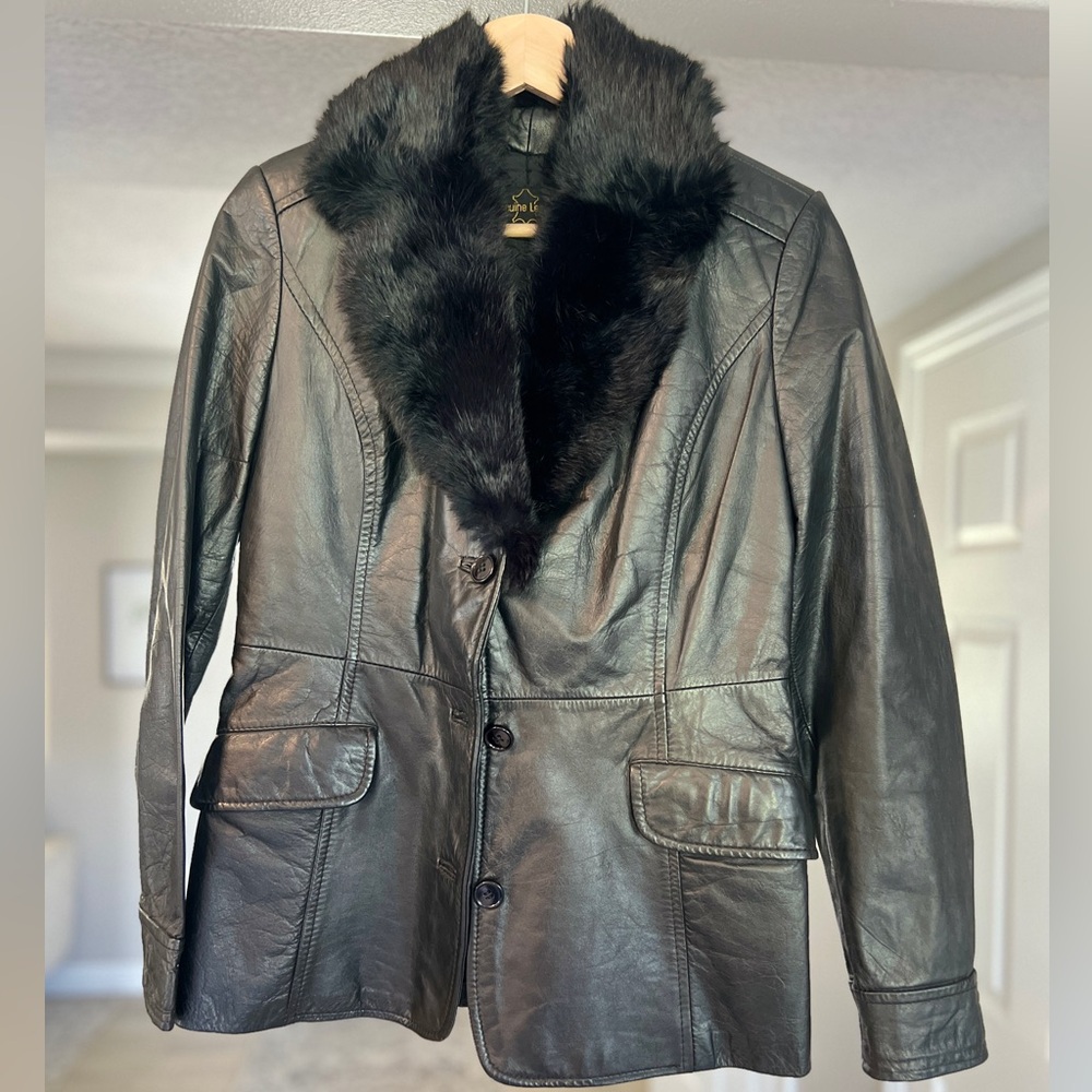 Vintage Genuine Leather Coat with Faux Fur Collar - Size 7/8